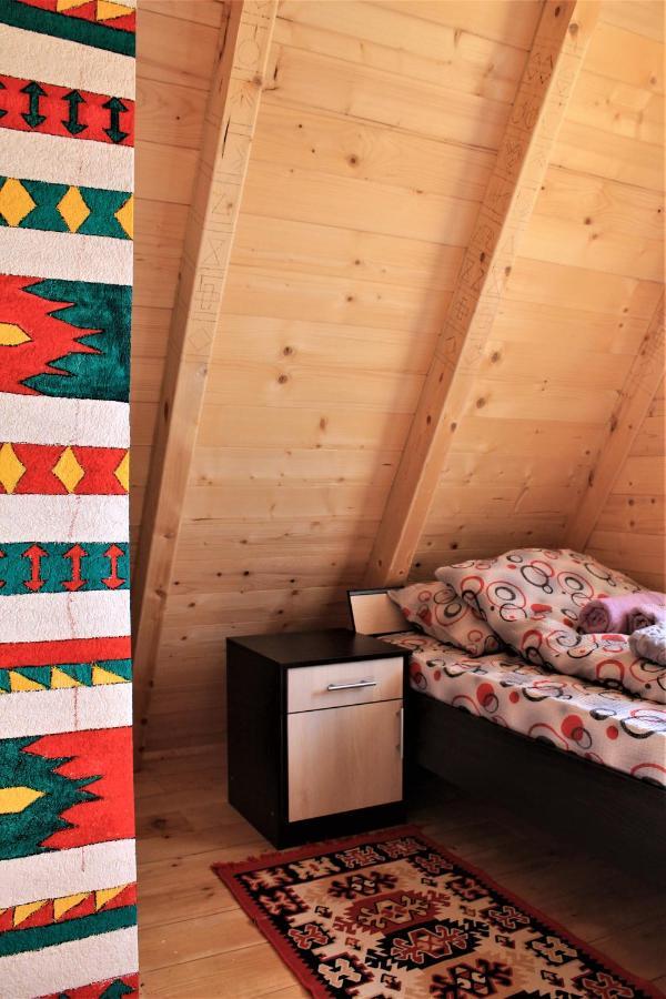 Log - Hope Chalet